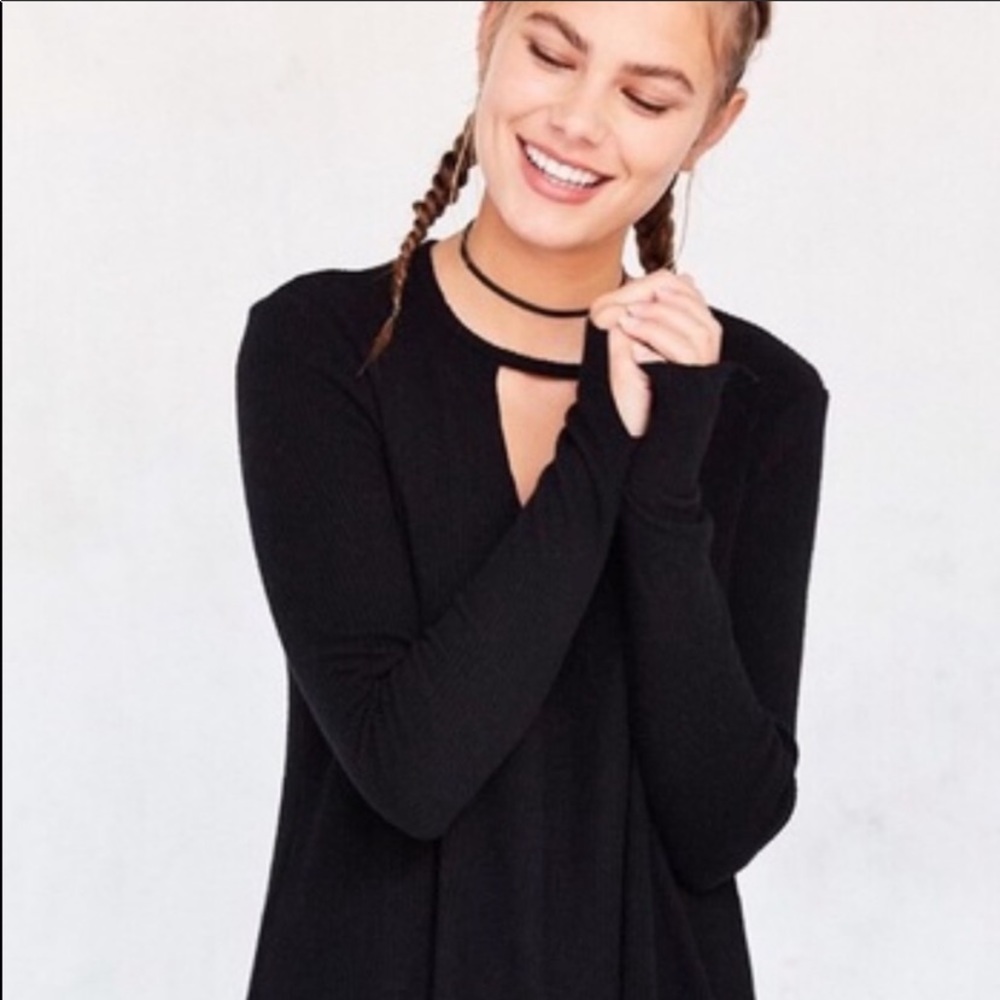 UO+PROJECT SOCIAL T Black Cutout Long Sleeve Top - Picture 2 of 10